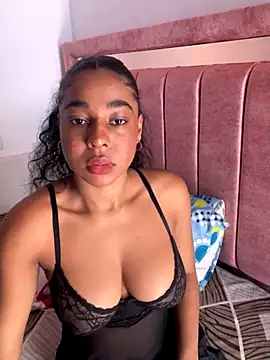 Snapshot of sahia_ebony chatting on 10/09/25, 02:37 sahia ebony online show from 10/09/25, 02:37