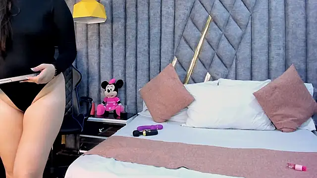 RousseWalker online show from 10/14/25, 09:15