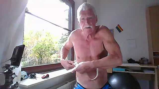 super-snoopy online show from 10/12/25, 08:46