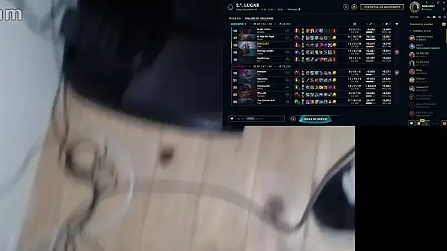 Snapshot of SkinnyJoao chatting on 11/26/25, 12:11 SkinnyJoao online show from 11/26/25, 12:11