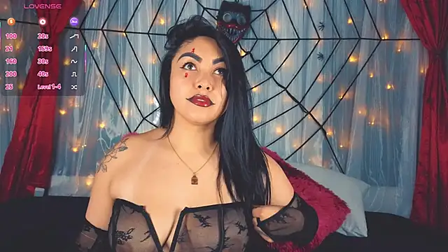 Victoria Jonhss online show from 10/20/25, 10:43