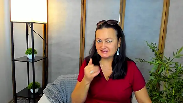 Snapshot of hottyannaa chatting on 10/15/25, 02:22 hottyannaa online show from 10/15/25, 02:22