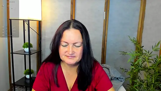 Snapshot of hottyannaa chatting on 10/16/25, 02:34 hottyannaa online show from 10/16/25, 02:34