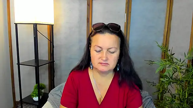 Snapshot of hottyannaa chatting on 10/17/25, 02:48 hottyannaa online show from 10/17/25, 02:48