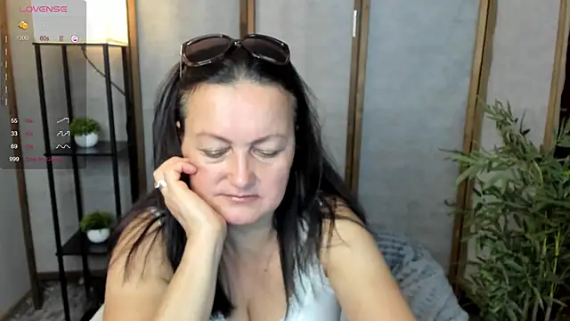 Snapshot of hottyannaa chatting on 10/20/25, 02:34 hottyannaa online show from 10/20/25, 02:34