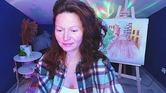 AuroraBorealis   online show from 10/13/25, 06:35