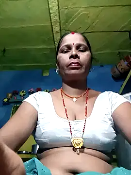 Snapshot of Rt_shreya chatting on 10/10/25, 04:17 Rt shreya online show from 10/10/25, 04:17