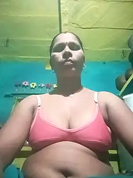 Snapshot of Rt_shreya chatting on 10/23/25, 04:06 Rt shreya online show from 10/23/25, 04:06