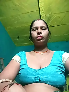 Snapshot of Rt_shreya chatting on 10/27/25, 09:08 Rt shreya online show from 10/27/25, 09:08