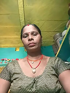 Snapshot of Rt_shreya chatting on 11/20/25, 06:35 Rt shreya online show from 11/20/25, 06:35