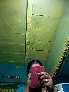 Snapshot of Rt_shreya chatting on 11/23/25, 03:34 Rt shreya online show from 11/23/25, 03:34