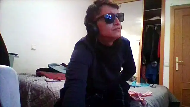 Snapshot of JerryelGato chatting on 11/26/25, 01:28 JerryelGato online show from 11/26/25, 01:28