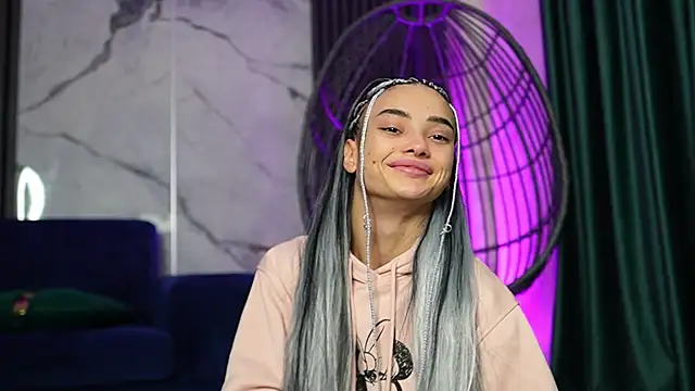 RachelRavee online show from 10/26/25, 05:13