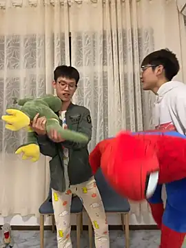 KK-cuteboy online show from 10/13/25, 12:38