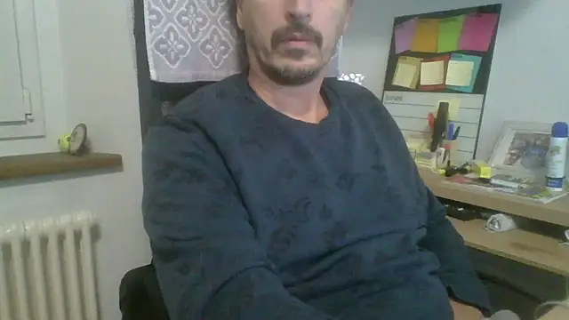 Snapshot of Kawayleo chatting on 10/29/25, 11:17 Kawayleo online show from 10/29/25, 11:17