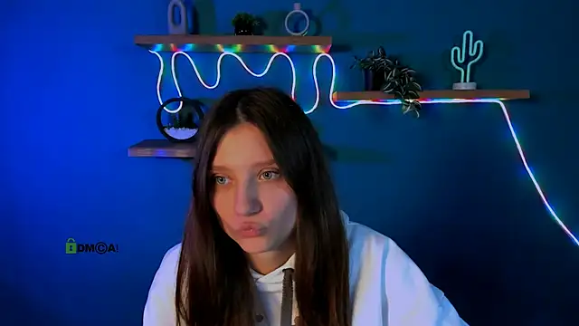 dana sweet   online show from 11/14/25, 07:56