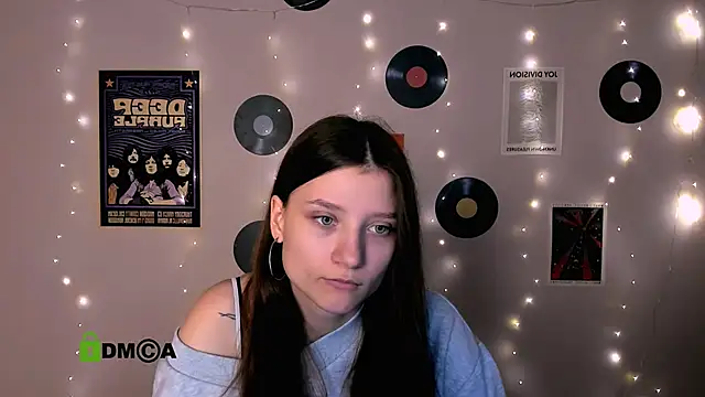 dana sweet   online show from 11/18/25, 07:29