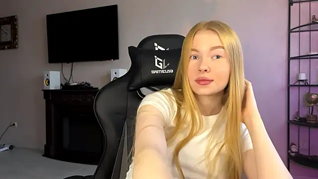 RaguelNicksons online show from 11/03/25, 04:25