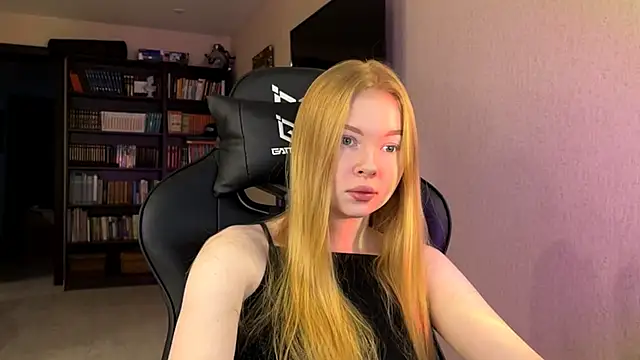 RaguelNicksons online show from 11/05/25, 04:12