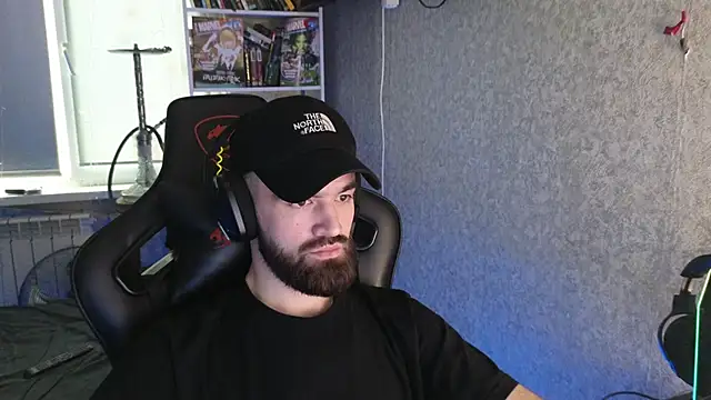 Nik Namee online show from 11/21/25, 11:42