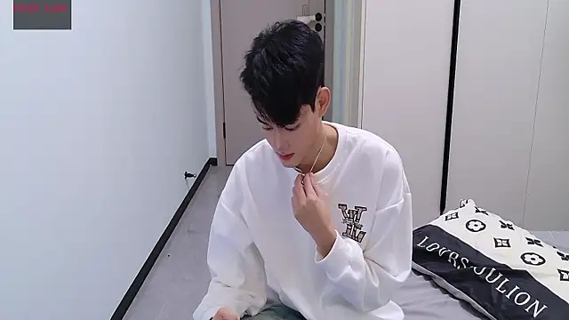 sexyboy-lele online show from 11/17/25, 10:54