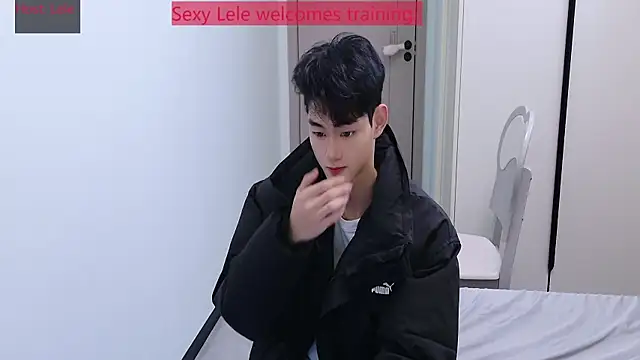 sexyboy-lele online show from 11/22/25, 10:03