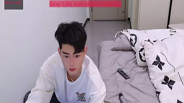 sexyboy-lele online show from 11/26/25, 07:53