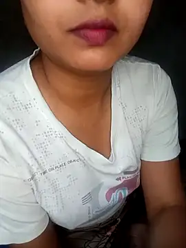 Snapshot of CUTE-567 chatting on 11/04/25, 07:40 CUTE-567 online show from 11/04/25, 07:40