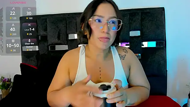 SussySunny  online show from 11/08/25, 03:07