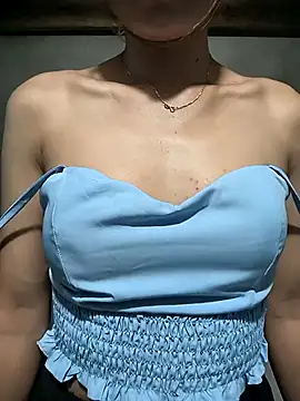 Snapshot of Zerin_nova chatting on 10/10/25, 05:06 Zerin nova online show from 10/10/25, 05:06