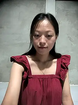 Snapshot of Zerin_nova chatting on 10/12/25, 06:12 Zerin nova online show from 10/12/25, 06:12