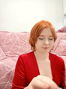 Snapshot of HoneyErica chatting on 10/18/25, 09:59 HoneyErica online show from 10/18/25, 09:59