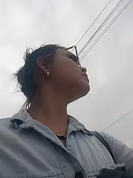 KimiAnal online show from 10/22/25, 12:16