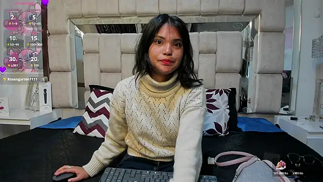 KimiAnal online show from 11/04/25, 01:32