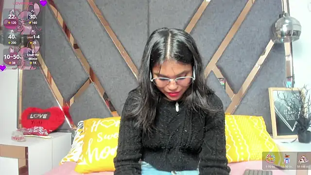 KimiAnal online show from 11/12/25, 01:44