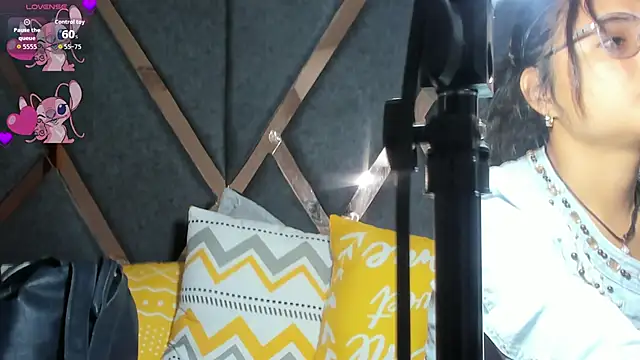 KimiAnal online show from 11/14/25, 01:43