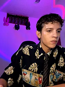 Snapshot of tylernova chatting on 10/12/25, 04:22 tylernova online show from 10/12/25, 04:22