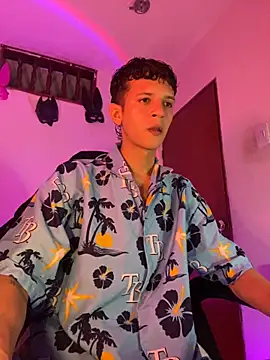 Snapshot of tylernova chatting on 11/02/25, 03:42 tylernova online show from 11/02/25, 03:42