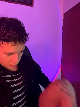 Snapshot of tylernova chatting on 11/05/25, 04:01 tylernova online show from 11/05/25, 04:01