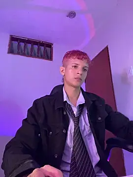 Snapshot of tylernova chatting on 11/12/25, 03:51 tylernova online show from 11/12/25, 03:51