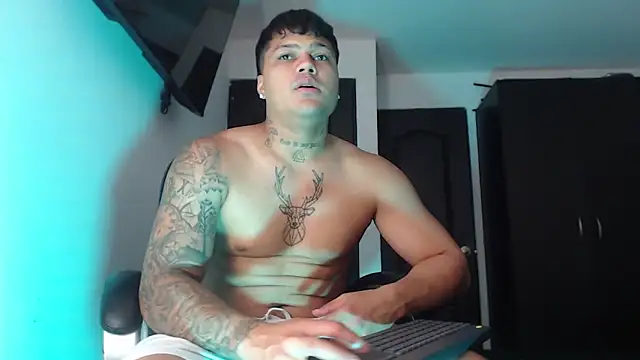 Boyhot 00 online show from 10/10/25, 08:19