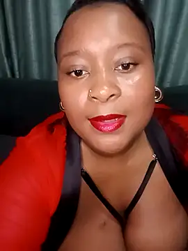 Snapshot of Luxsexytiger chatting on 11/01/25, 08:44 Luxsexytiger online show from 11/01/25, 08:44