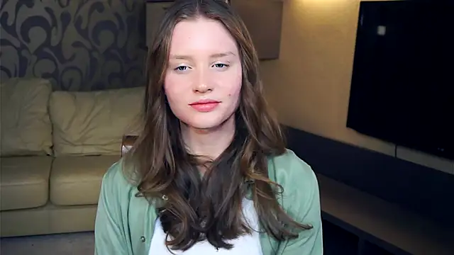 Snapshot of SunRinglein chatting on 10/15/25, 04:18 SunRinglein online show from 10/15/25, 04:18