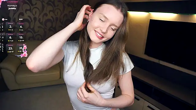 Snapshot of SunRinglein chatting on 10/25/25, 06:13 SunRinglein online show from 10/25/25, 06:13