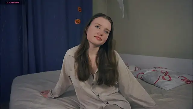 Snapshot of SunRinglein chatting on 11/13/25, 07:02 SunRinglein online show from 11/13/25, 07:02