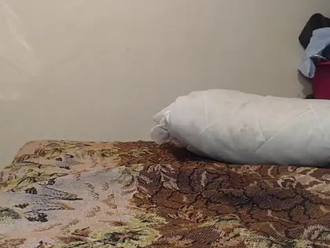 Snapshot of Gabby-Kinky chatting on 10/23/25, 01:38 Gabby-Kinky online show from 10/23/25, 01:38