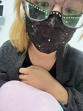 yuki july online show from 10/23/25, 05:23