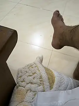 Snapshot of Yogesh_89 chatting on 11/10/25, 10:58 Yogesh 89 online show from 11/10/25, 10:58