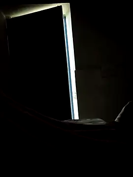 Snapshot of Yogesh_89 chatting on 11/21/25, 05:00 Yogesh 89 online show from 11/21/25, 05:00