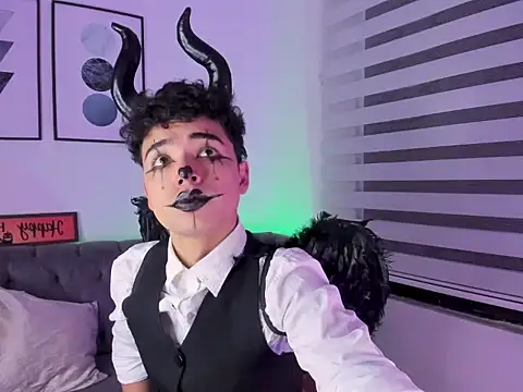 Snapshot of jacob_rick chatting on 10/31/25, 06:53 jacob rick online show from 10/31/25, 06:53